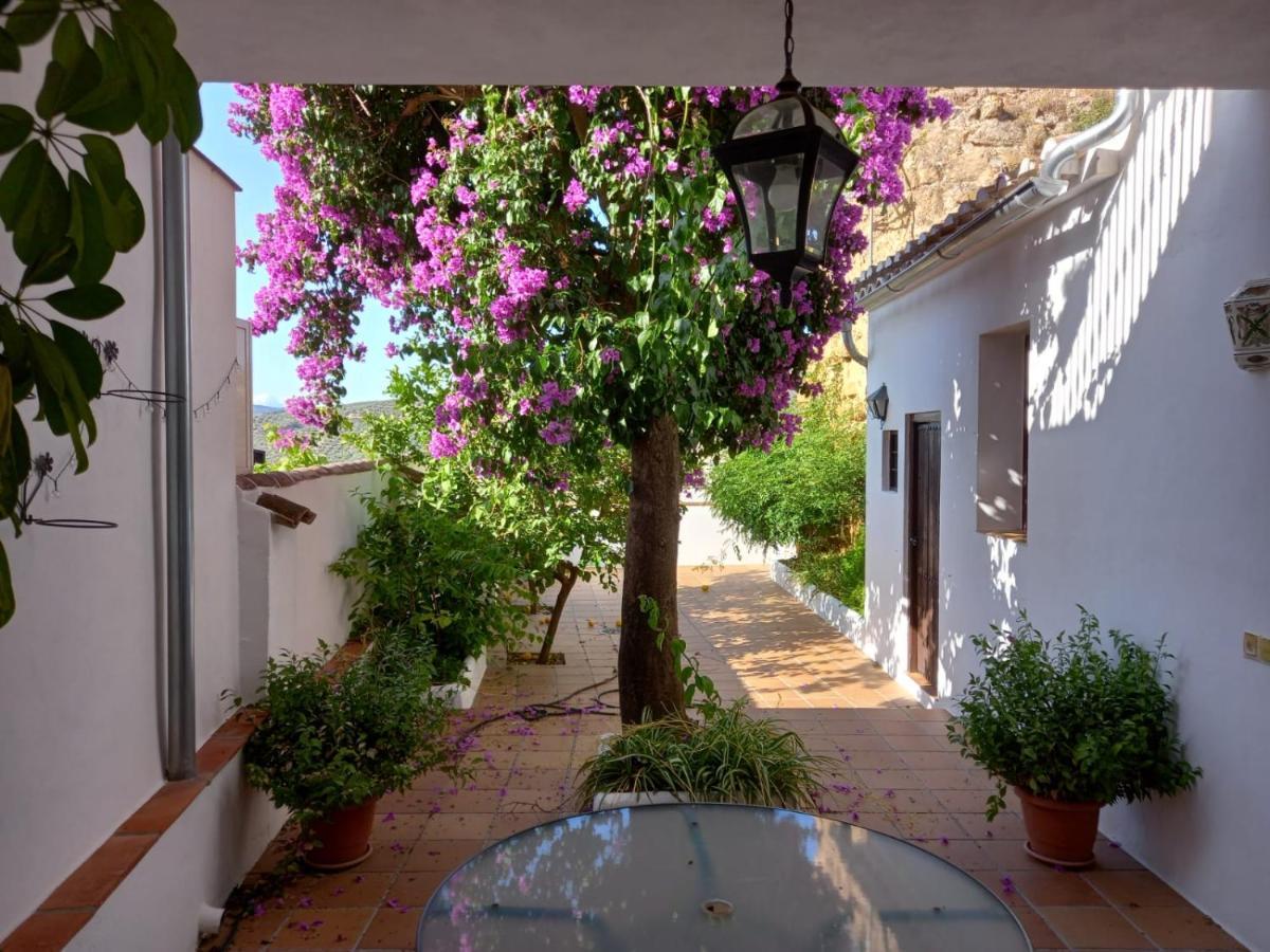 La Villa, Alojamiento Rural 伊斯纳哈尔 外观 照片